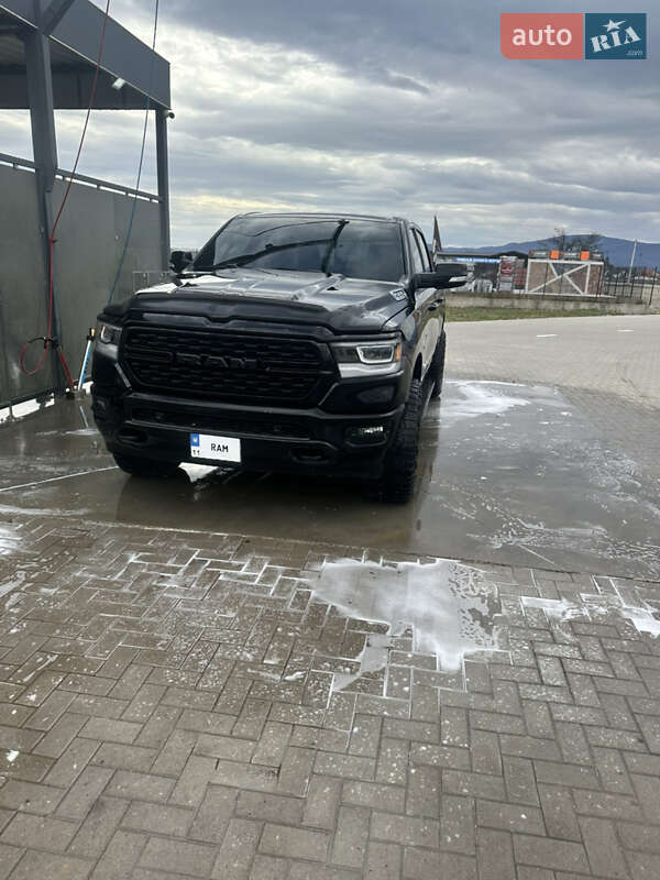 Пикап Dodge RAM 1500 2018 в Тячеве