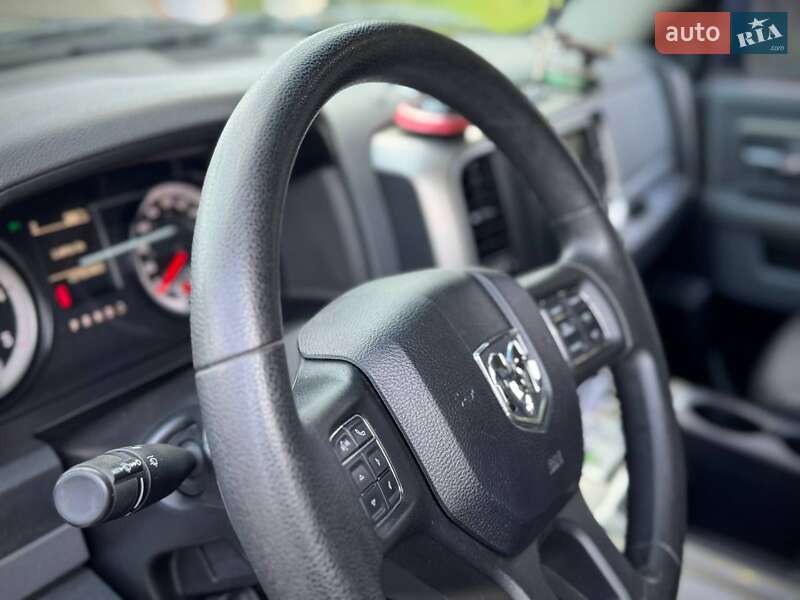 Пікап Dodge RAM 1500 2014 в Дніпрі