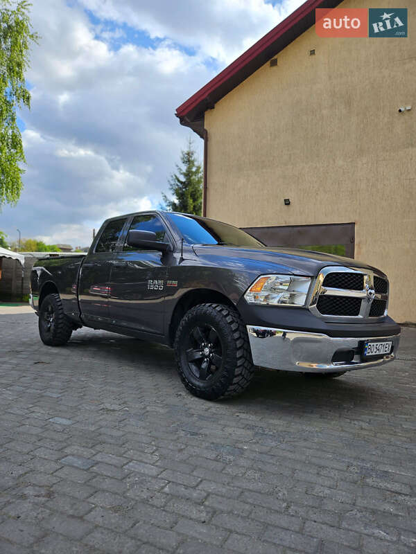 Dodge RAM 1500 2015