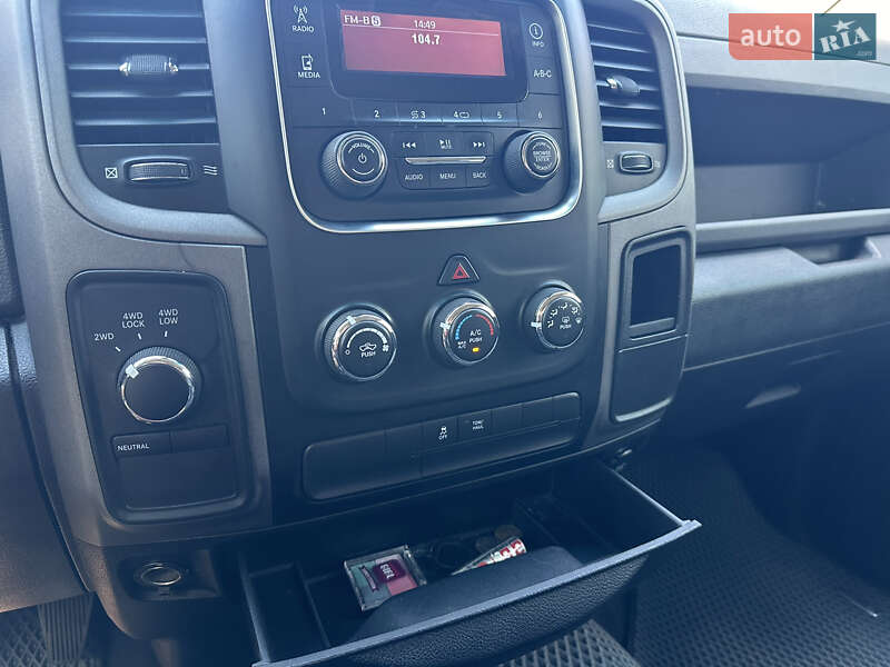 Пикап Dodge RAM 1500 2015 в Львове