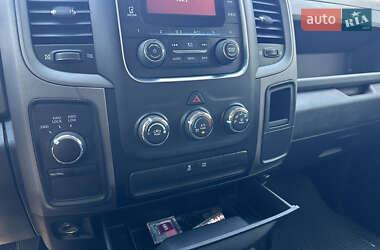 Пикап Dodge RAM 1500 2015 в 