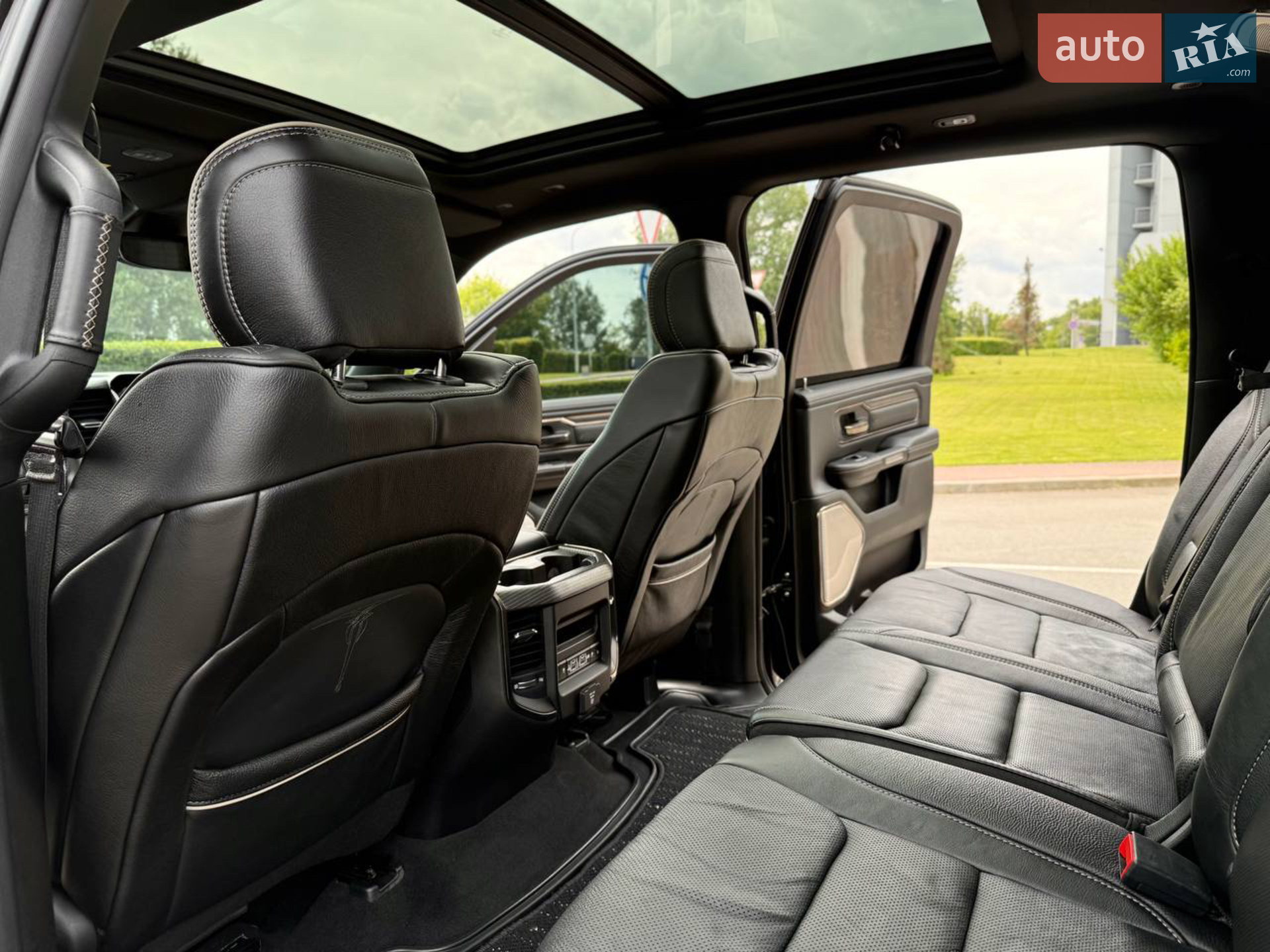 2019 Dodge RAM - мініатюра 13