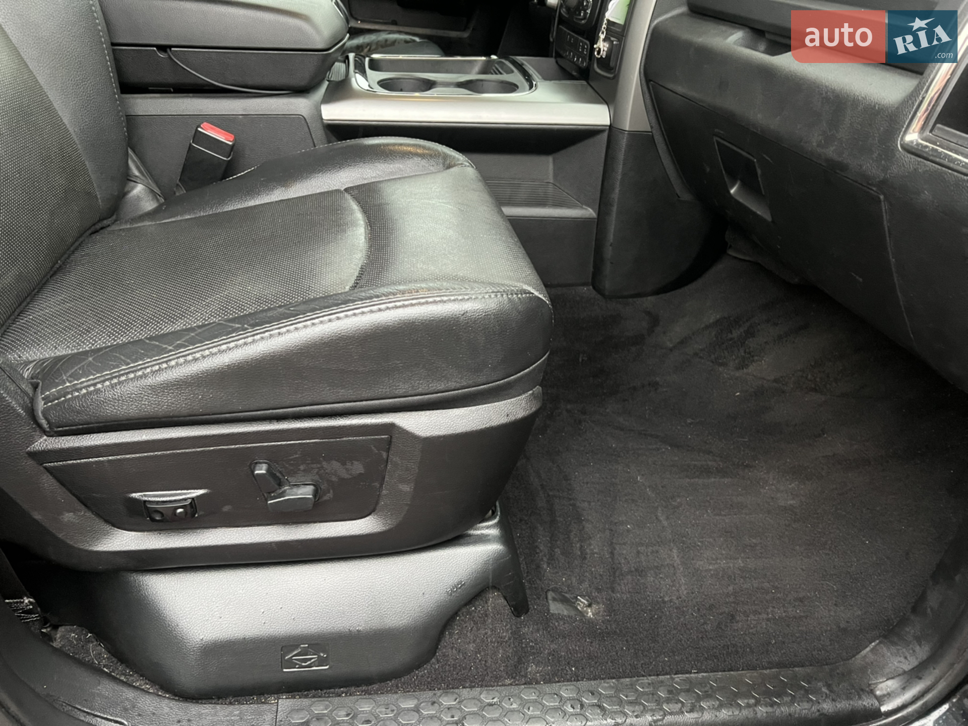 2015 Dodge RAM - мініатюра 24