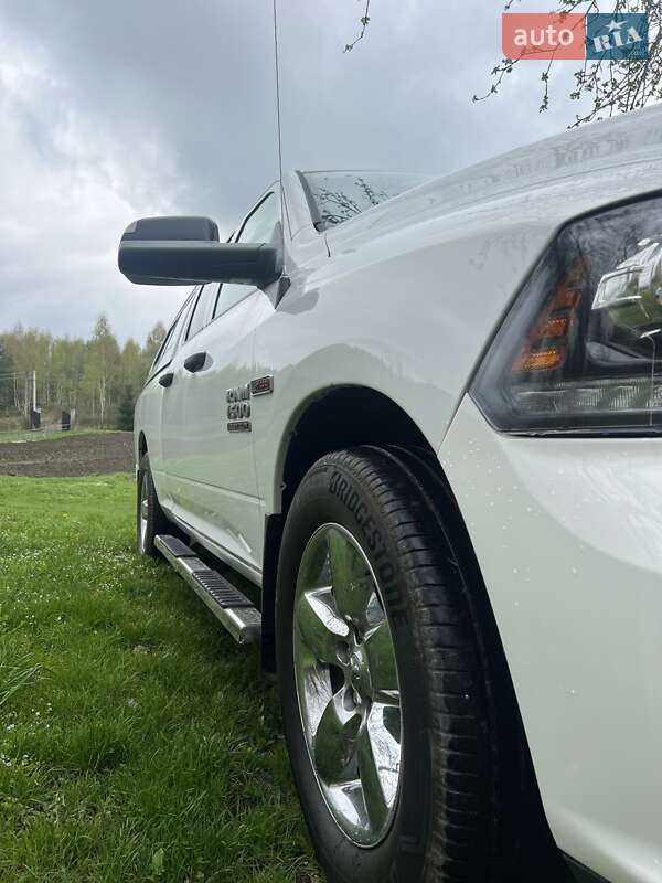 Пикап Dodge RAM 1500 2015 в Львове