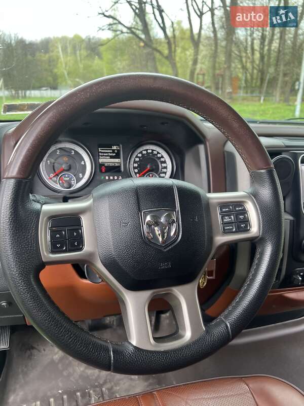 Пикап Dodge RAM 1500 2015 в Львове