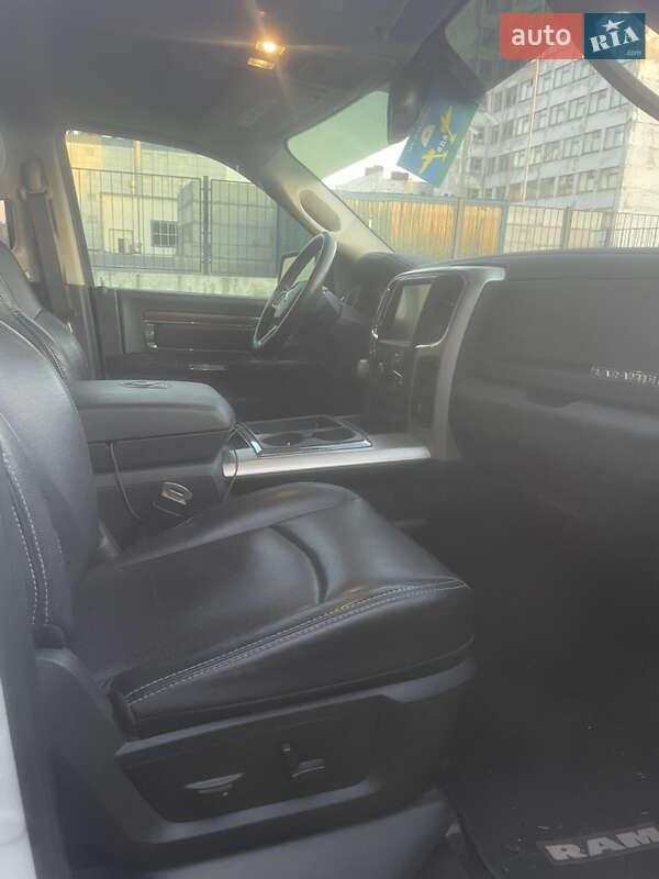 Пикап Dodge RAM 1500 2015 в Черкассах