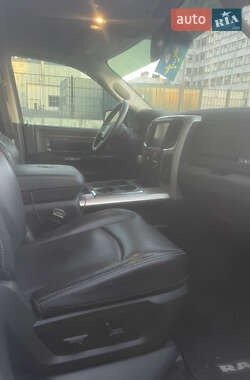 Пикап Dodge RAM 1500 2015 в 