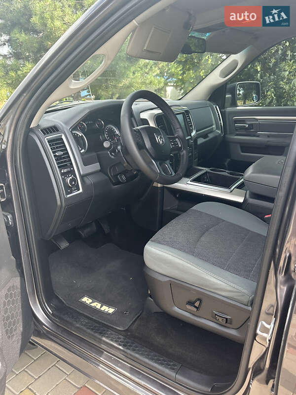 Пикап Dodge RAM 1500 2015 в Измаиле
