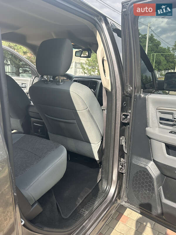 Пикап Dodge RAM 1500 2015 в Измаиле