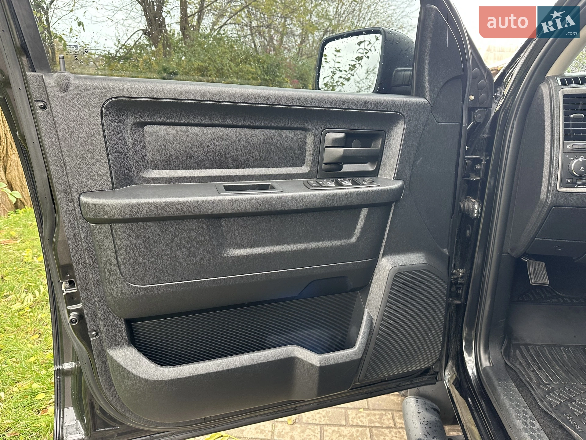 2016 Dodge RAM - мініатюра 23