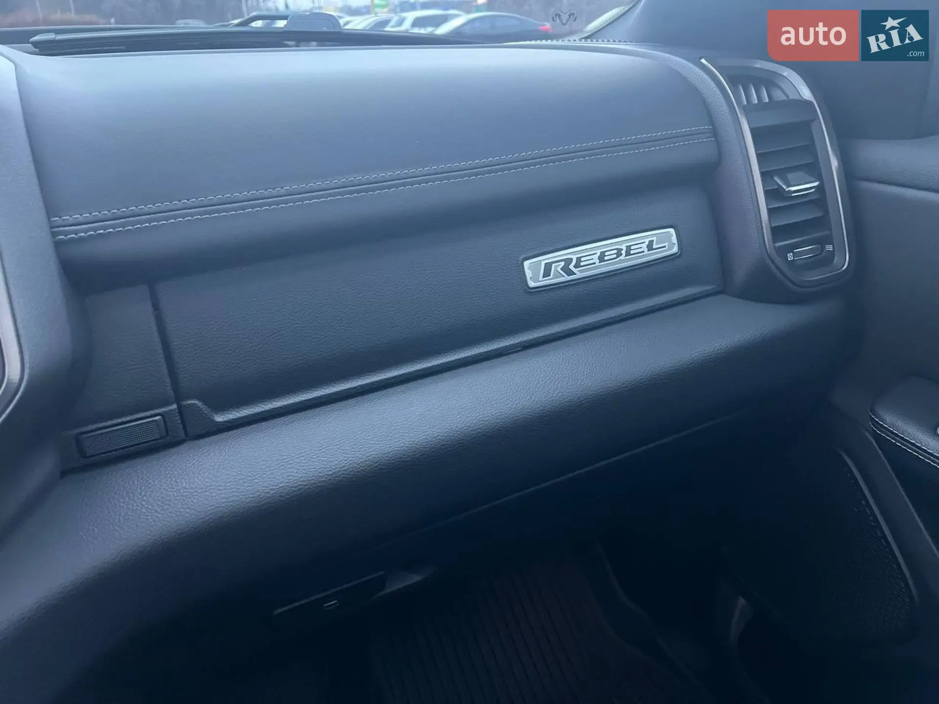 2020 Dodge RAM - мініатюра 10