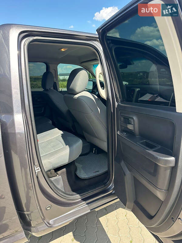 Пикап Dodge RAM 1500 2015 в Львове