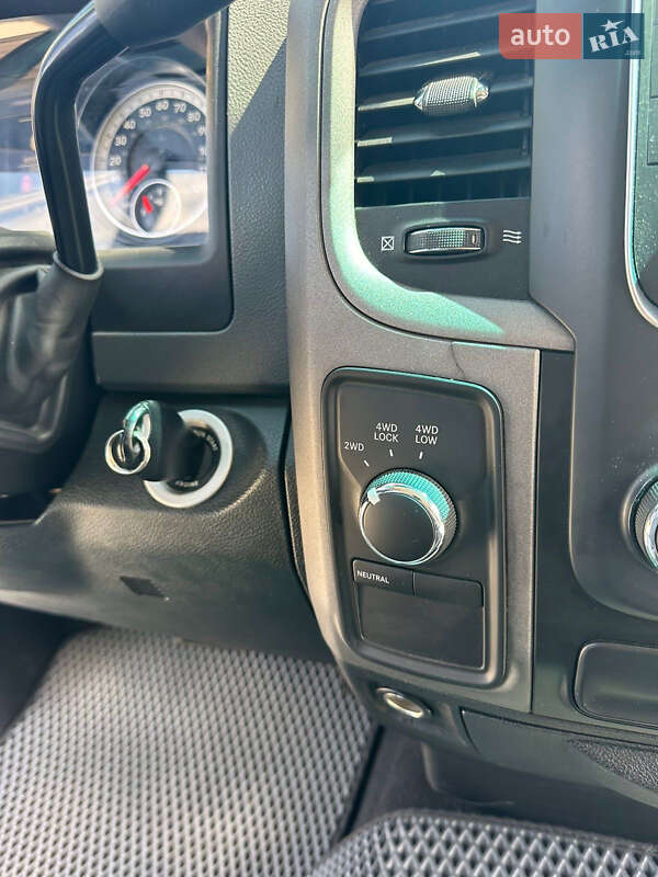 Пикап Dodge RAM 1500 2015 в Львове