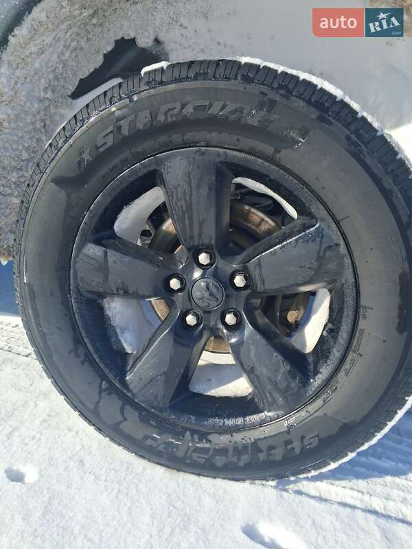 Пікап Dodge RAM 1500 2018 в Кропивницькому