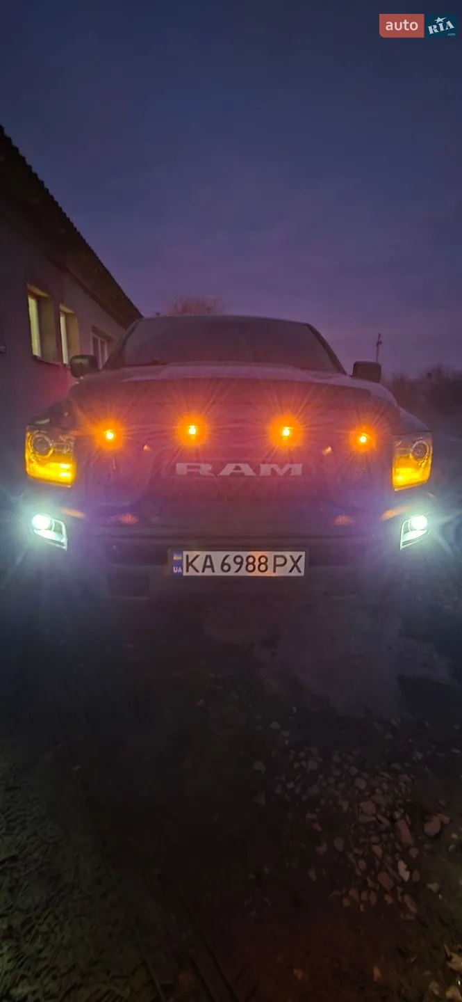 2020 Dodge RAM - мініатюра 12