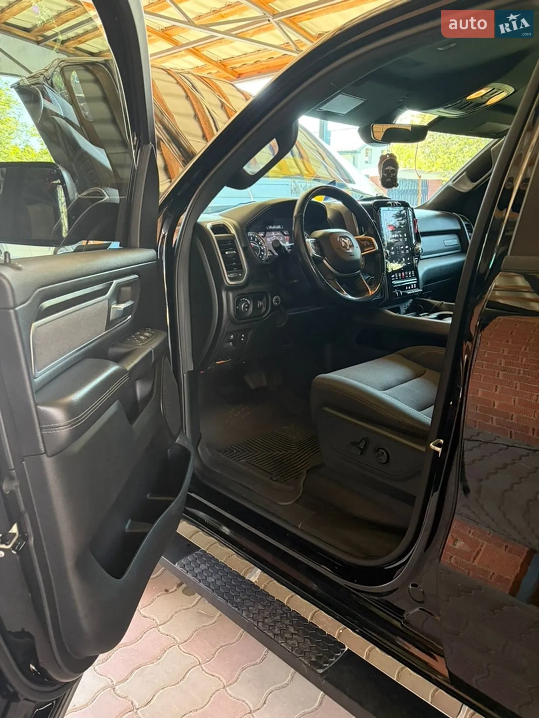 2020 Dodge RAM - мініатюра 14