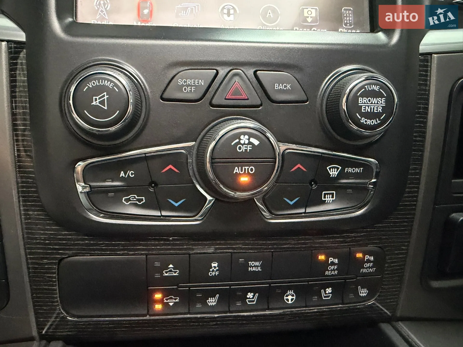 2017 Dodge RAM - мініатюра 25