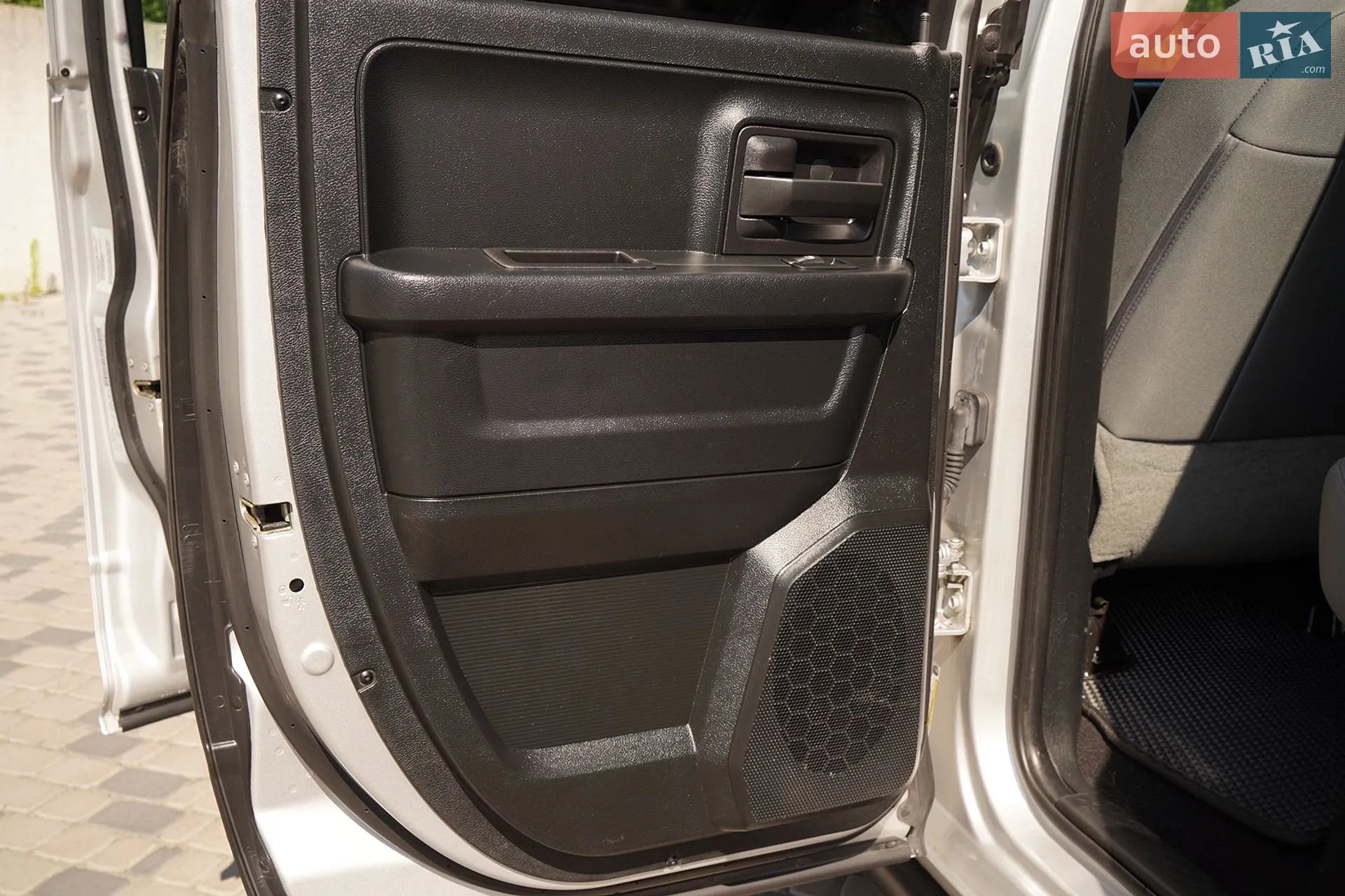 2016 Dodge RAM - мініатюра 28