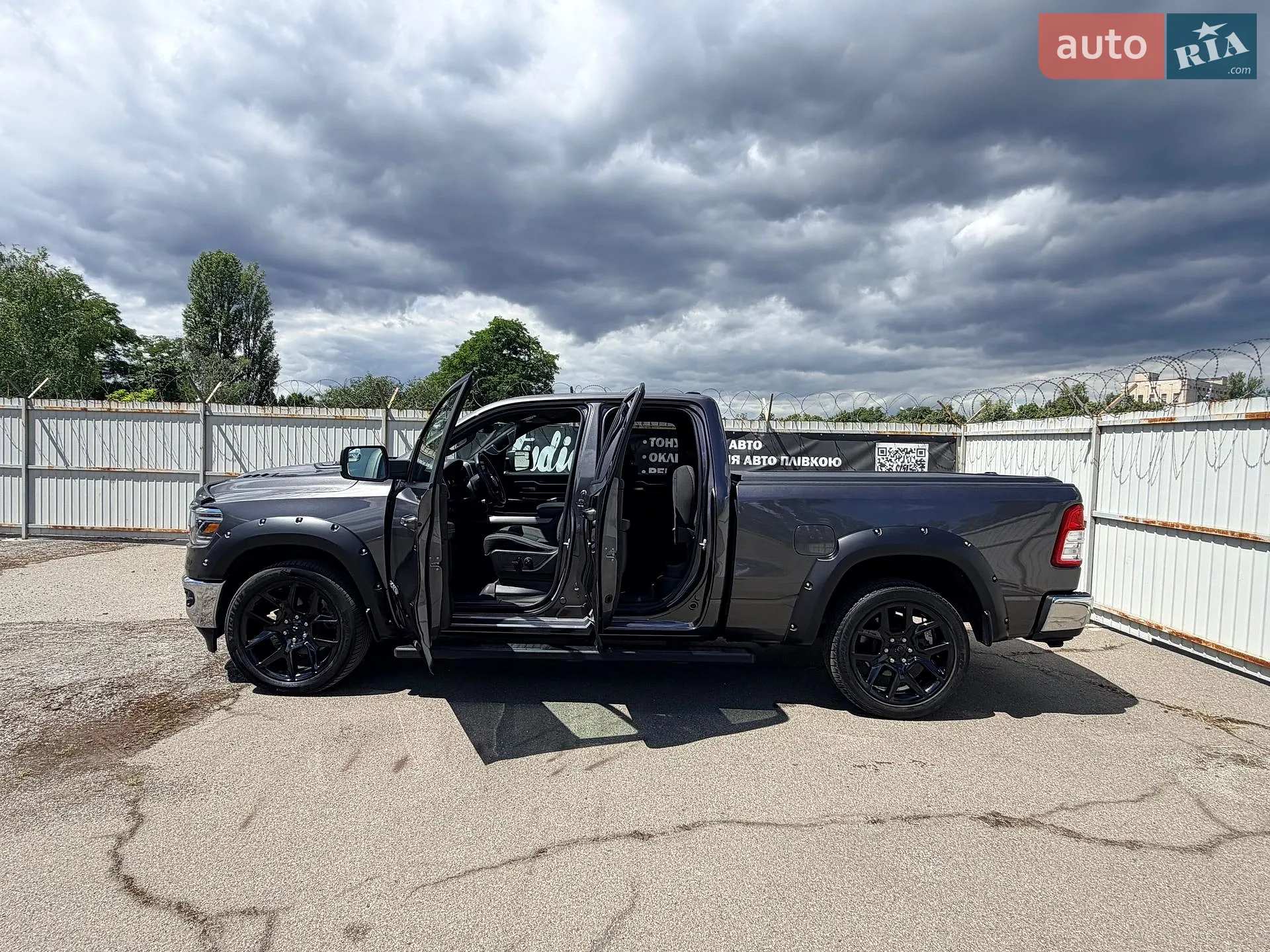 2020 Dodge RAM - мініатюра 18