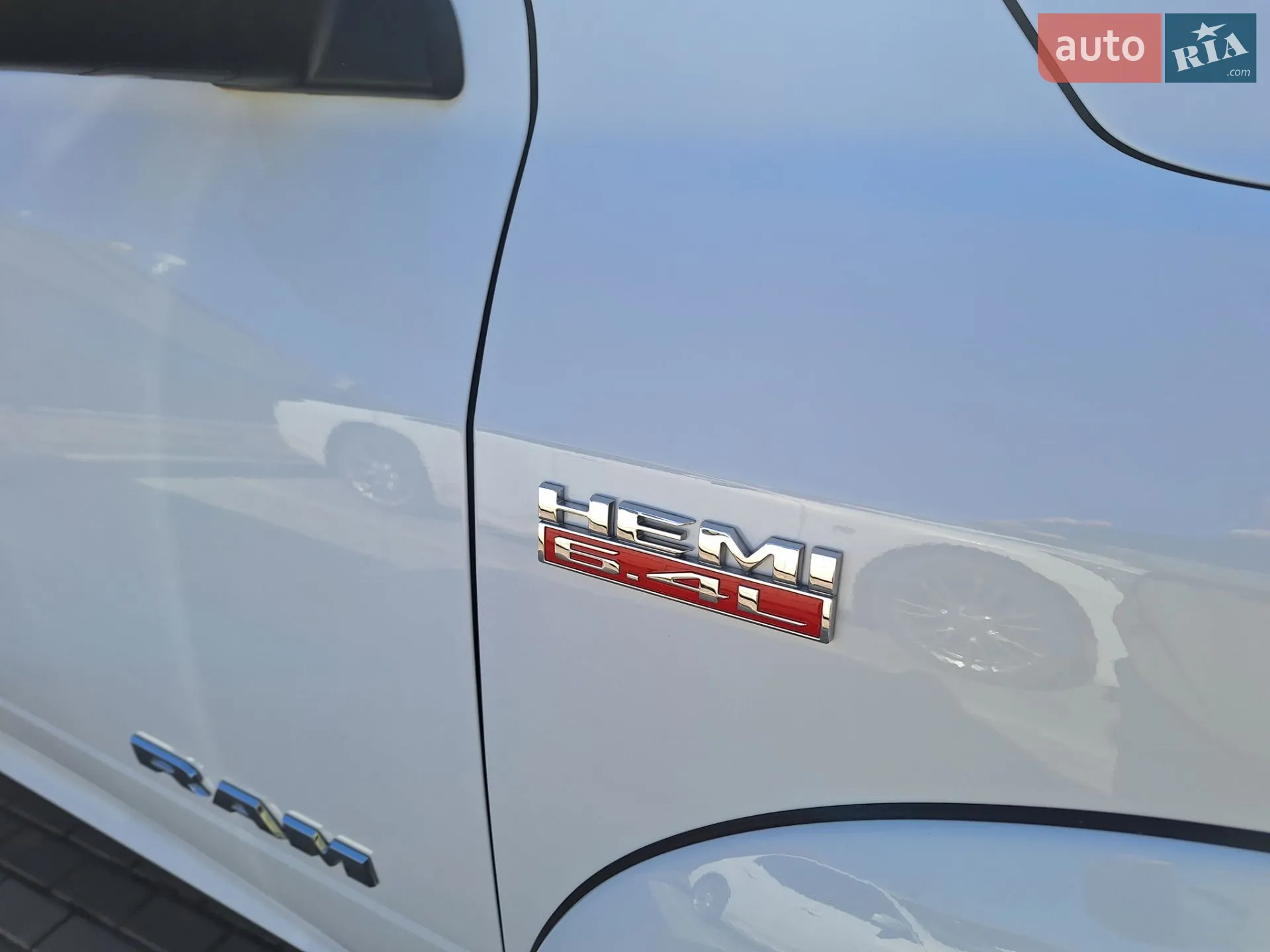2019 Dodge RAM - мініатюра 8