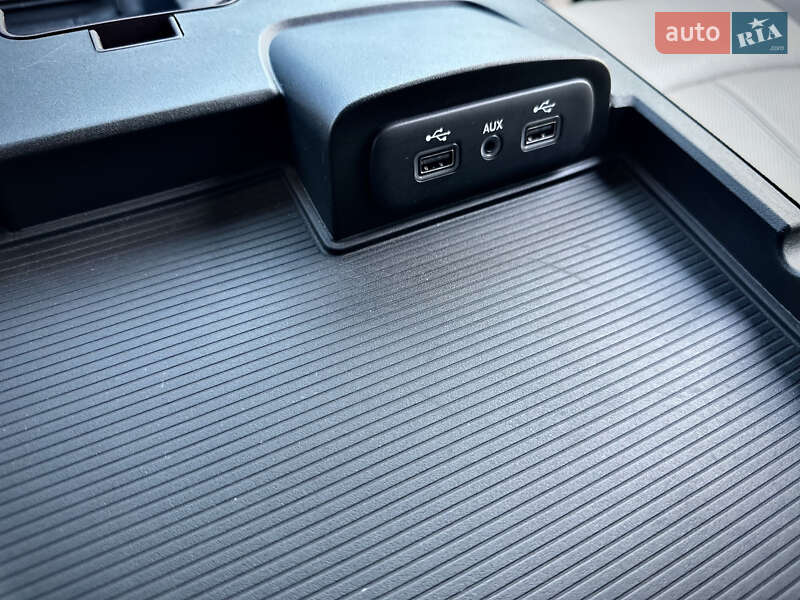 Пікап Dodge RAM 3500 2018 в Дніпрі фото 28 Пікап Dodge RAM 3500 2018 в Дніпрі