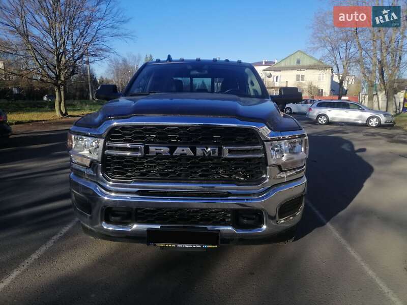 Пикап Dodge RAM 3500 2018 в Ивано-Франковске