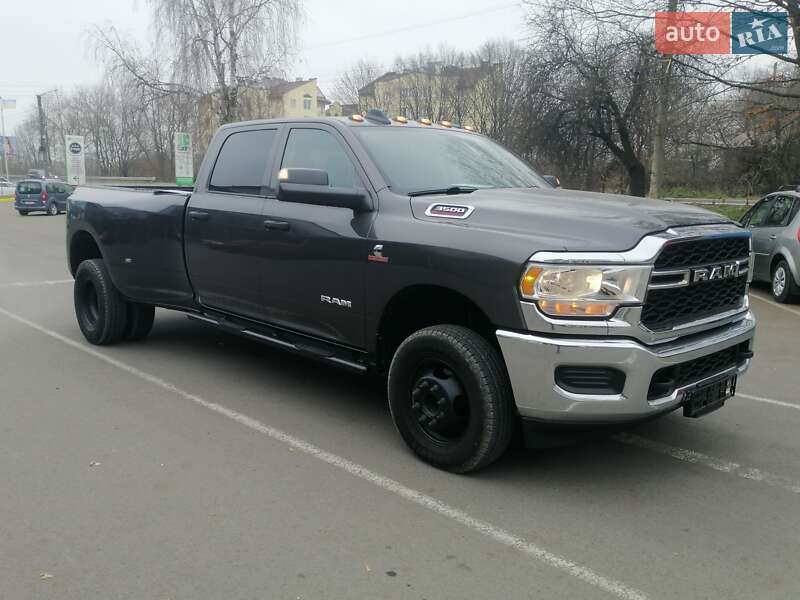 Пикап Dodge RAM 3500 2018 в Ивано-Франковске