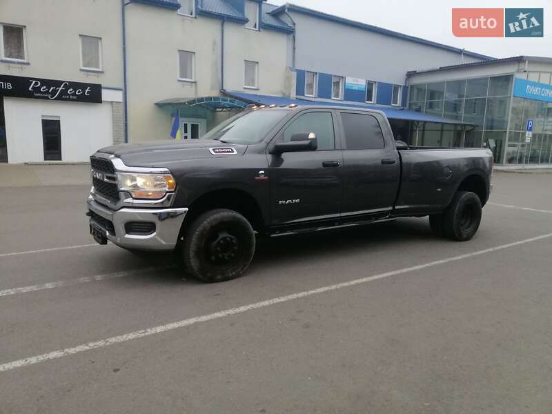 Пикап Dodge RAM 3500 2018 в Ивано-Франковске