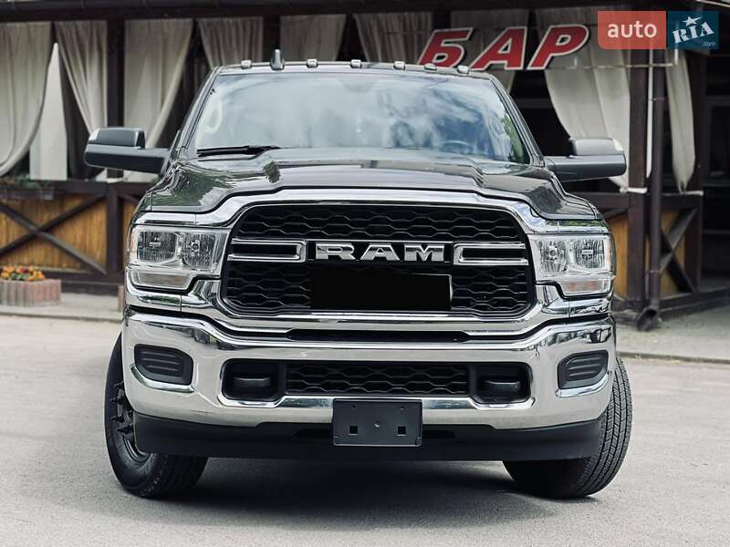 Пикап Dodge RAM 3500 2018 в Ивано-Франковске