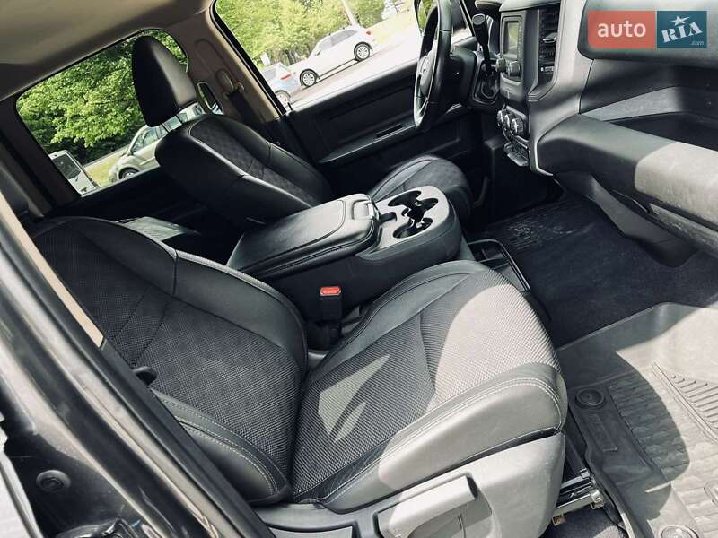 Пикап Dodge RAM 3500 2018 в Ивано-Франковске