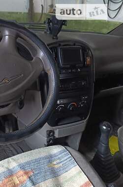 Мінівен Dodge Ram Van 2003 в Чернівцях
