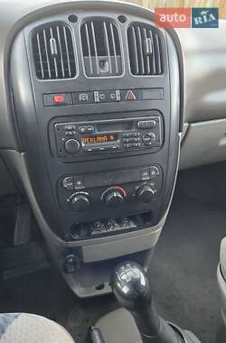 Минивэн Dodge Ram Van 2002 в 