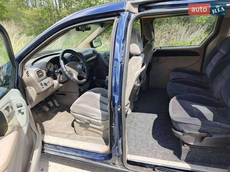 Мінівен Dodge Ram Van 2003 в Жовкві