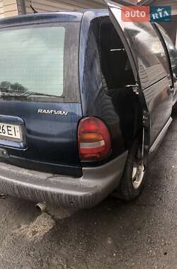 Минивэн Dodge Ram Van 2000 в Хмельницком