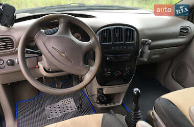 Минивэн Dodge Ram Van 2003 в 