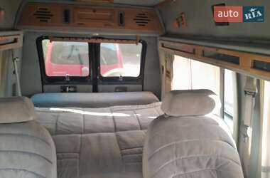 Минивэн Dodge Ram Van 1993 в 