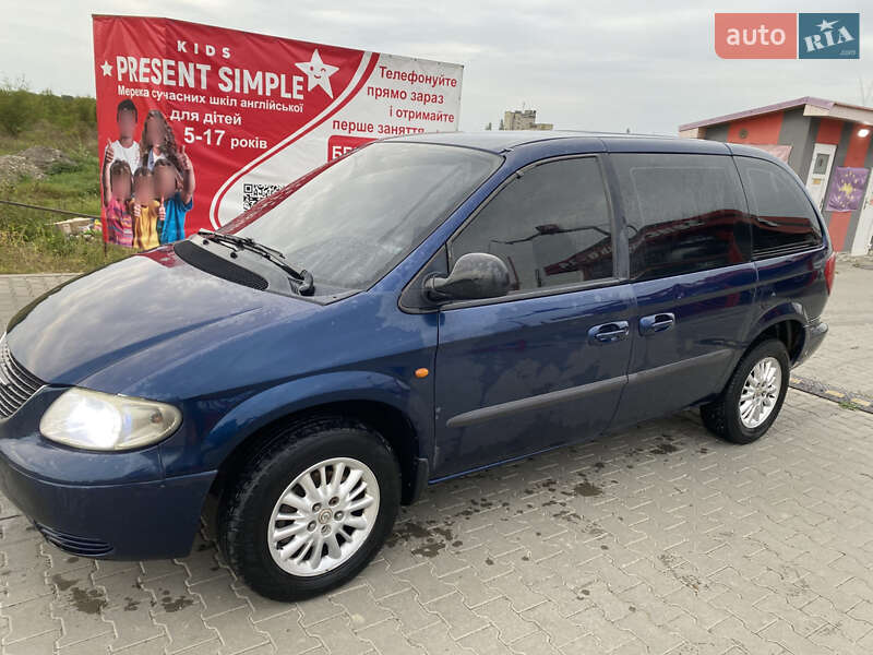 Минивэн Dodge Ram Van 2003 в Берегово