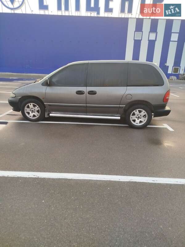 Мінівен Dodge Ram Van 2000 в Кам'янець-Подільському фото 10 Мінівен Dodge Ram Van 2000 в Кам'янець-Подільському