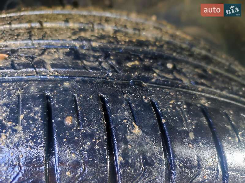 Мінівен Dodge Ram Van 2003 в Гусятині