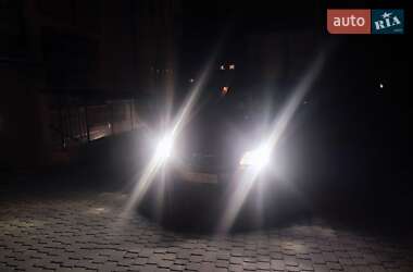 Мінівен Dodge Ram Van 2003 в Гусятині
