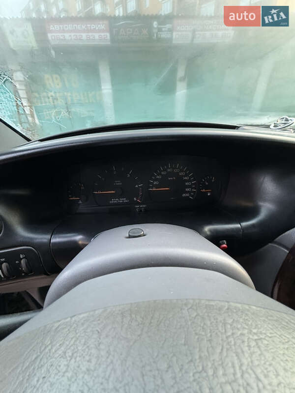 Минивэн Dodge Ram Van 1998 в Житомире