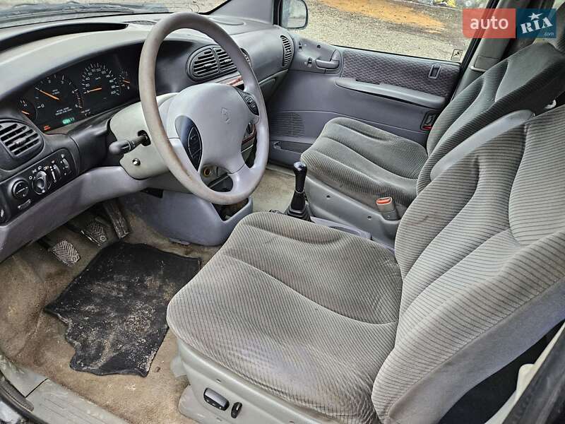 Минивэн Dodge Ram Van 1998 в Шостке