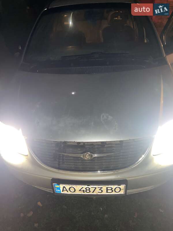 Мінівен Dodge Ram Van 2003 в Мукачевому