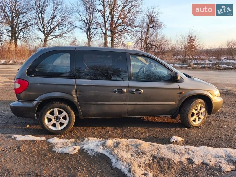 Мінівен Dodge Ram Van 2003 в Городку
