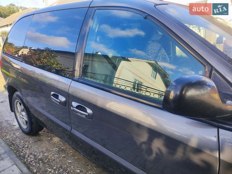 Мінівен Dodge Ram Van 2003 в Гусятині