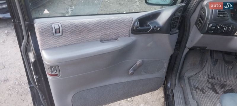 Минивэн Dodge Ram Van 1998 в Киеве фото 9 Минивэн Dodge Ram Van 1998 в Киеве
