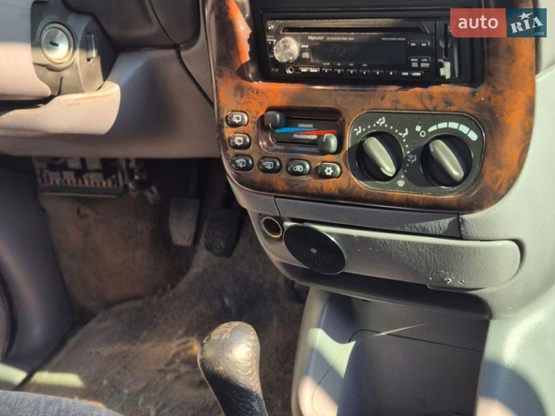 Минивэн Dodge Ram Van 1999 в Львове