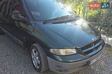 Минивэн Dodge Ram Van 2001 в Виноградове