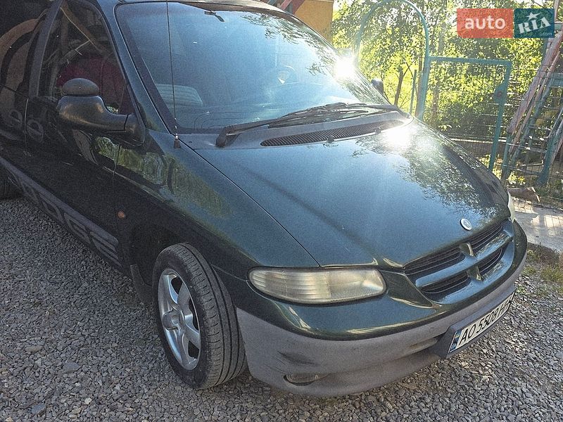 Минивэн Dodge Ram Van 2001 в Виноградове