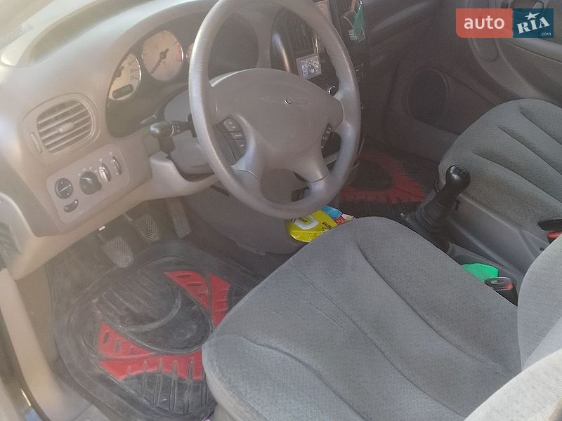 Мінівен Dodge Ram Van 2003 в Рівному